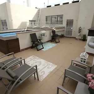 https://apartmentos-plaza-nueva-seville.es-andalucia.com