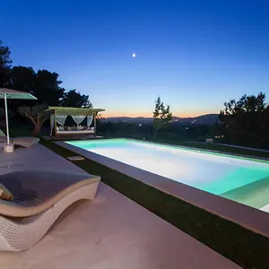 https://ibiza-luxury-villa.ibizaislandhotels.net