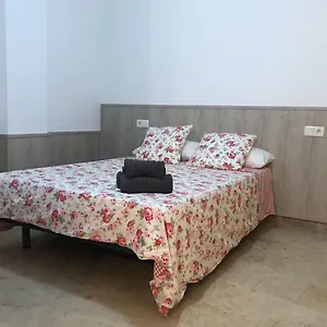  Apartamento Amazing And Clean Studio Very Close To Center España